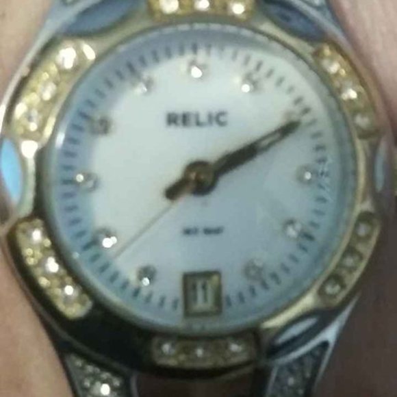 Gold and Silver Two toned Relic watch - Picture 7 of 7